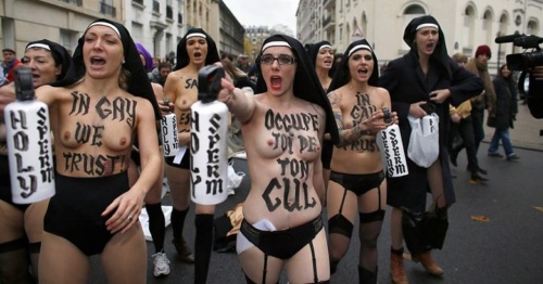 Haber | Paris`te Femen atmas